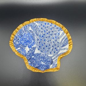 Blue ditsy flower scallop