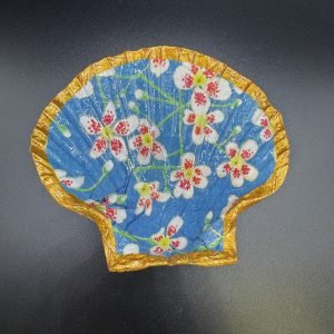 White and Pink Flower Scallop