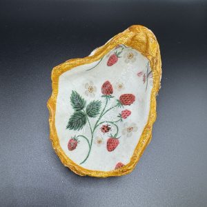 Large Strawberry Oyster