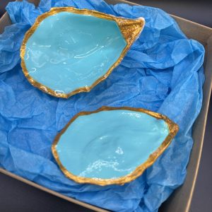 Turquoise oyster box