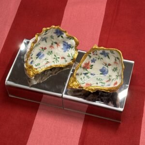 Pair of yellow ditsy oysters