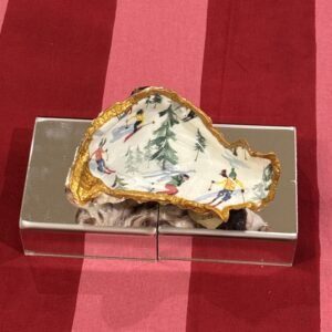 Ski scene oyster
