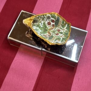 Large William Morris Oyster